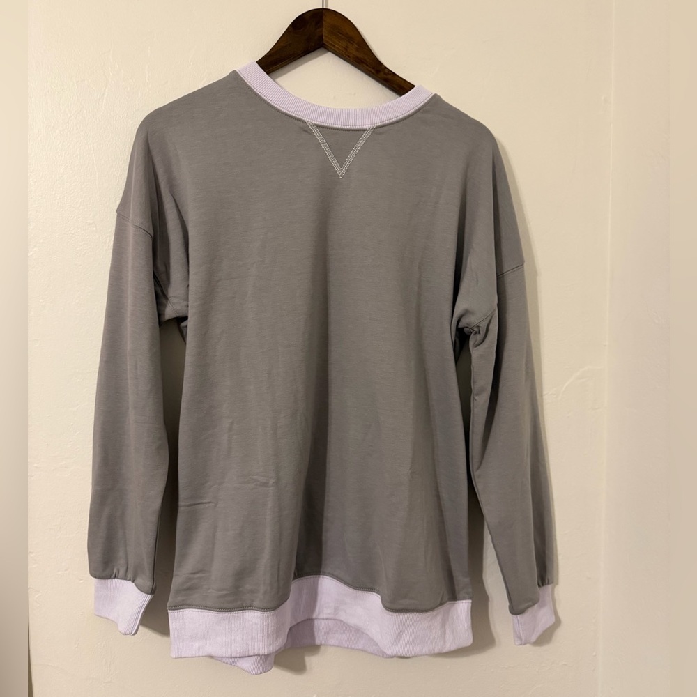 Sweatshirt